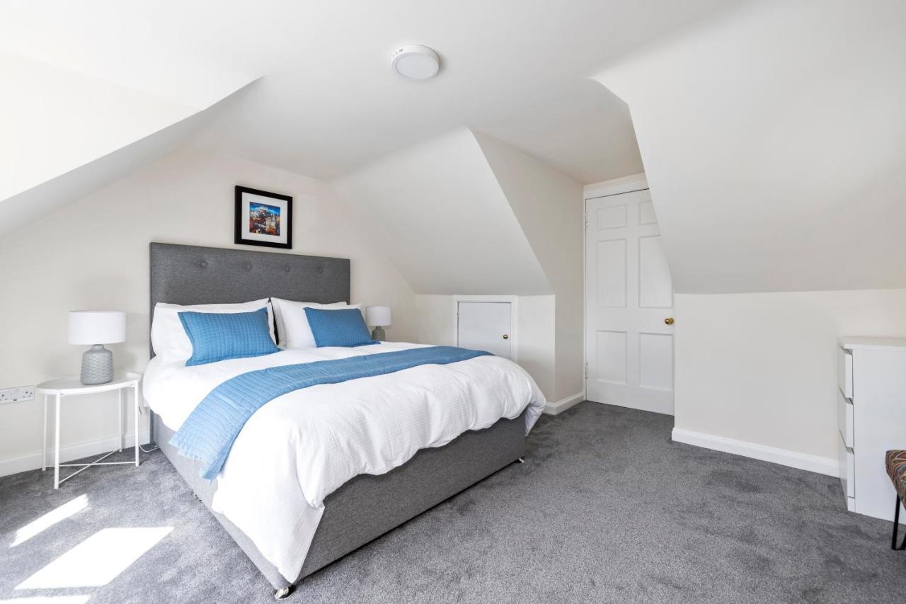 2 Bedroom Apartment On Peebles High Street מראה חיצוני תמונה